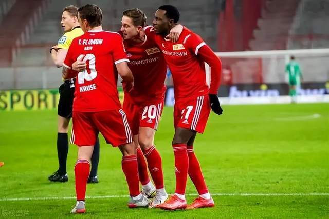 中国三人女篮力克西班牙 王丽丽回暖砍5分4板