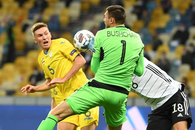 亚历山大39分雷霆大胜尼克斯 鹈鹕力克76人